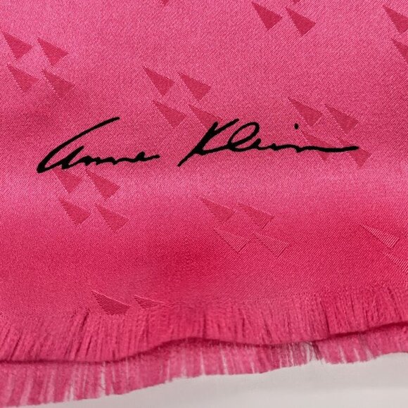 Vintage Anne Klein for Vera Pink Jacquard Silk Fringed Oblong Scarf - Picture 5 of 7